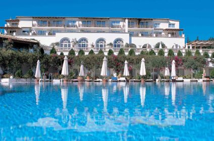 OUT OF THE BLUE RESORT (EXCLUSIVE RETREAT)