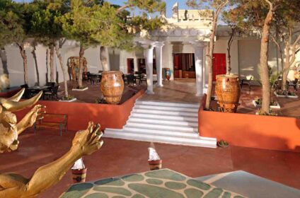 OUT OF THE BLUE RESORT (EXCLUSIVE RETREAT)