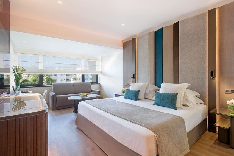 AMATHUS BEACH CYPRUS