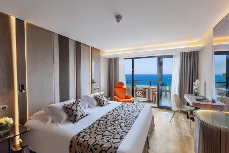 AMATHUS BEACH CYPRUS