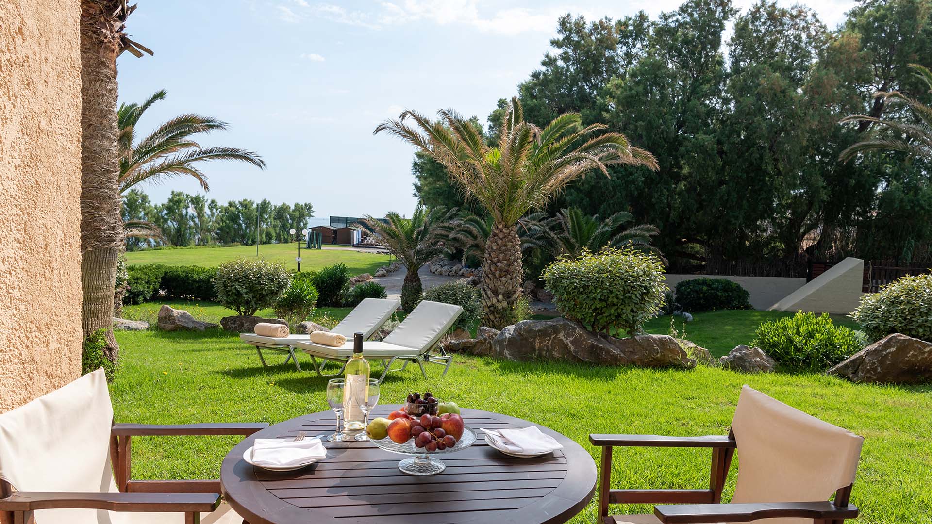 AQUILA RITHYMNA BEACH