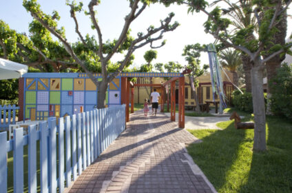 AQUILA RITHYMNA BEACH