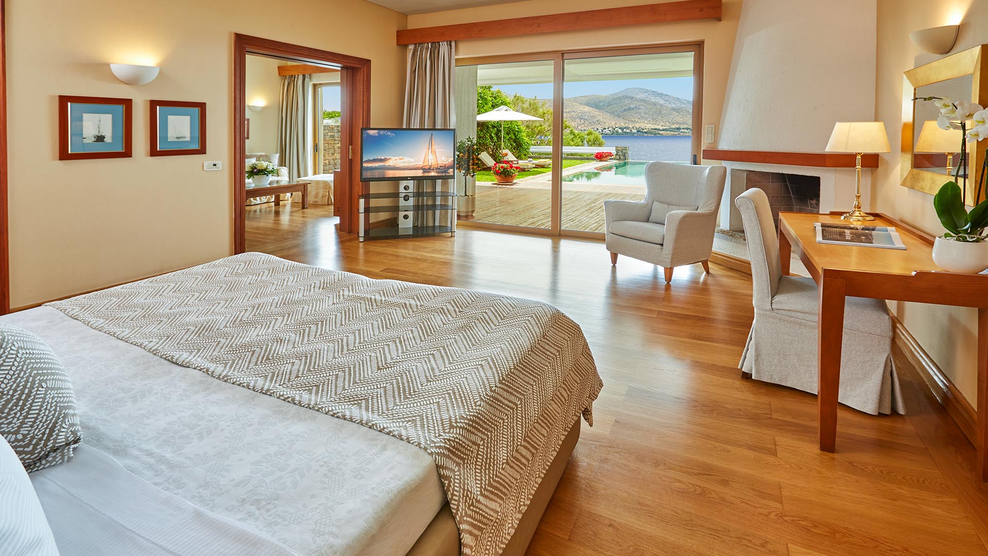 GRAND RESORT LAGONISSI