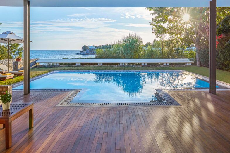 GRAND RESORT LAGONISSI