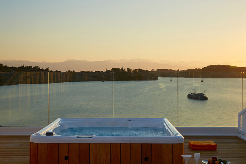 NIKKI BEACH RESORT & SPA