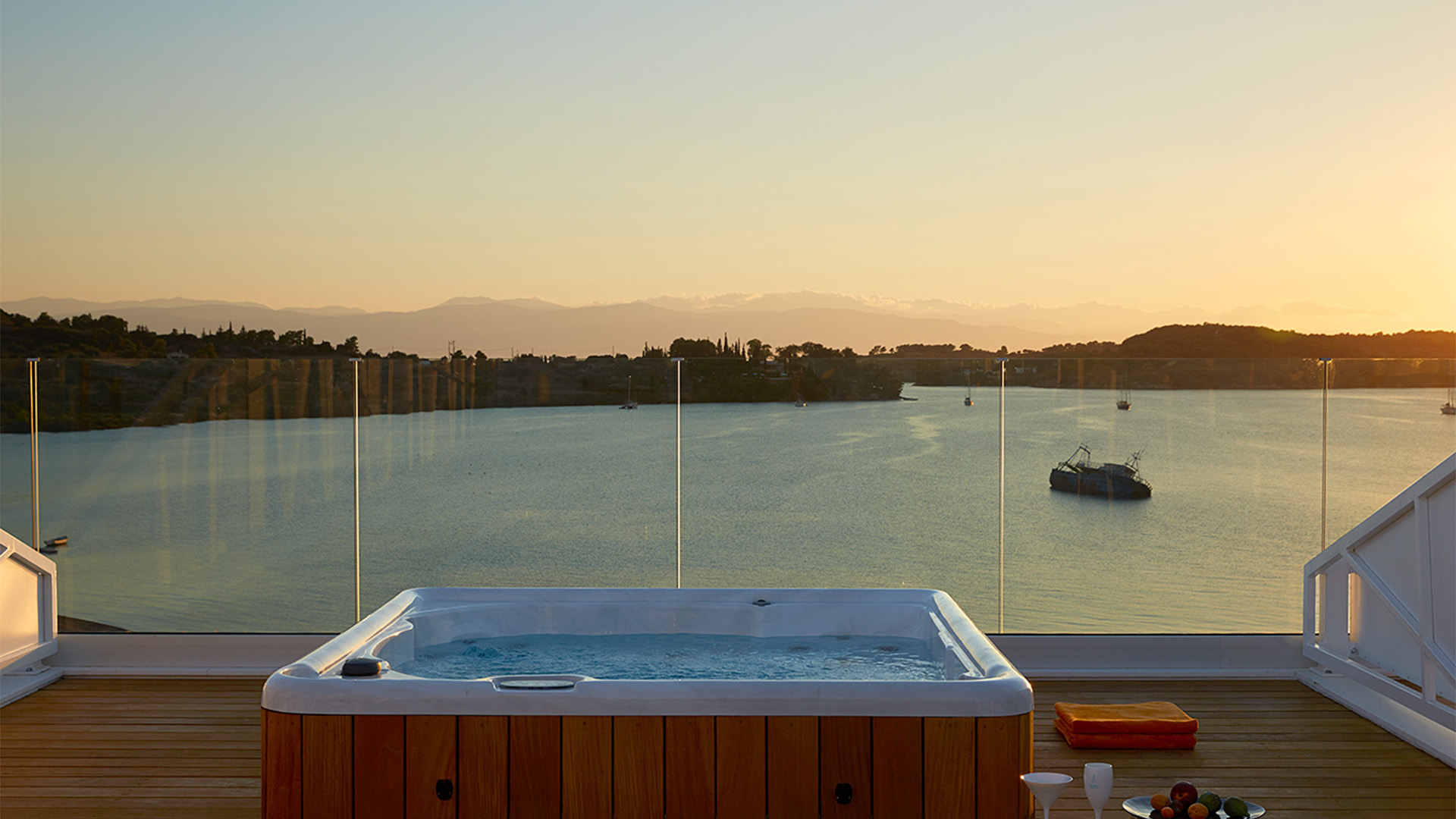 NIKKI BEACH RESORT & SPA