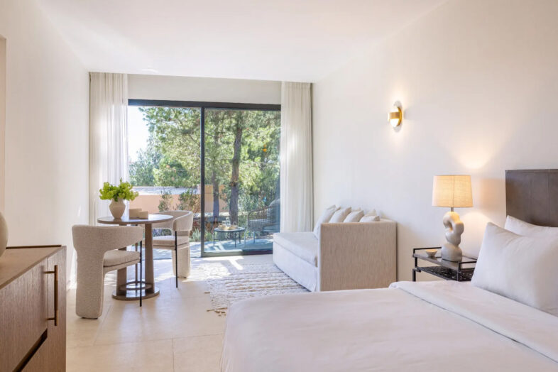 CAPE SOUNIO A GRECOTEL RESORT TO LIVE