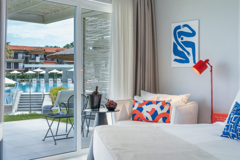 DOMES NORUZ KASSANDRA