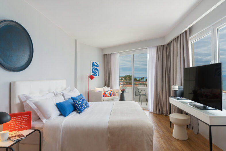 DOMES NORUZ KASSANDRA