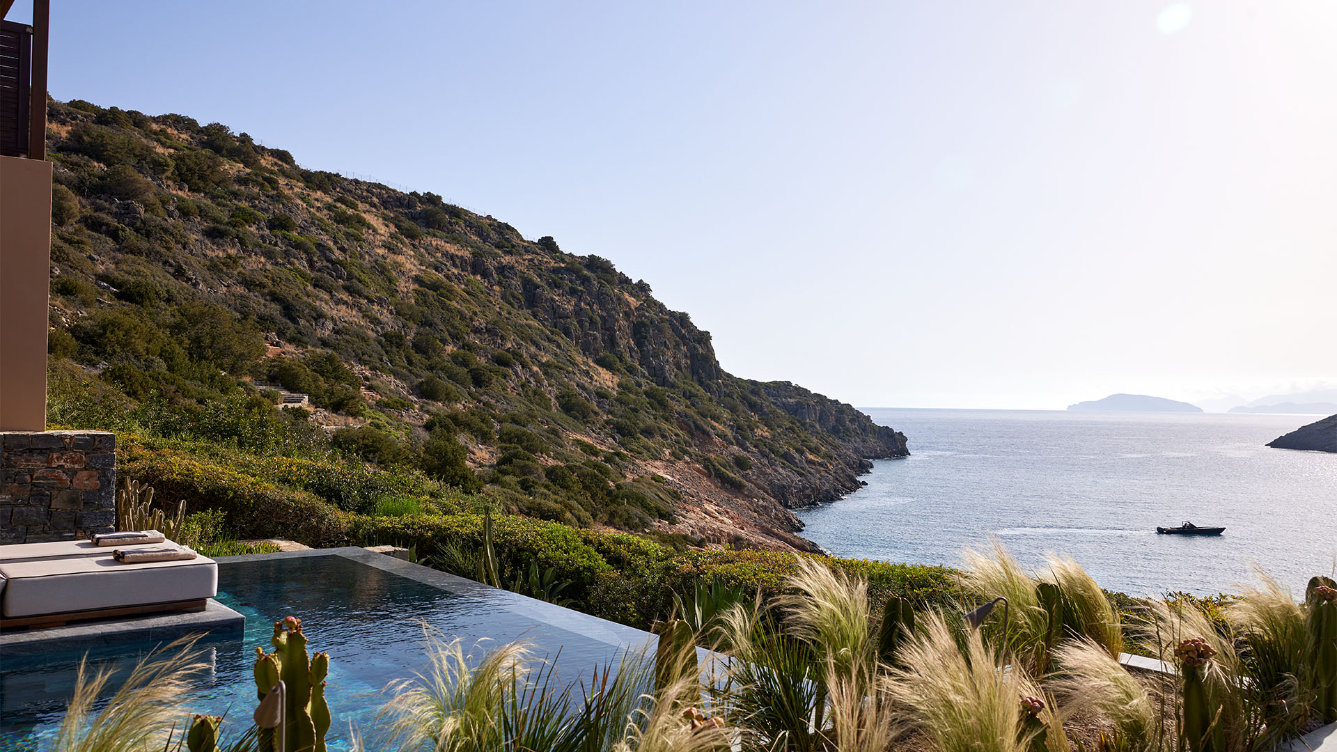 DAIOS COVE