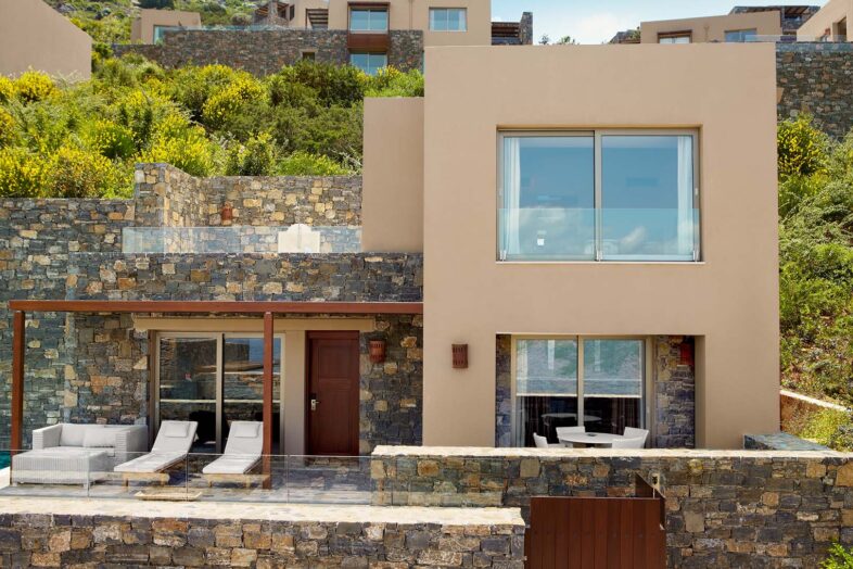 DAIOS COVE