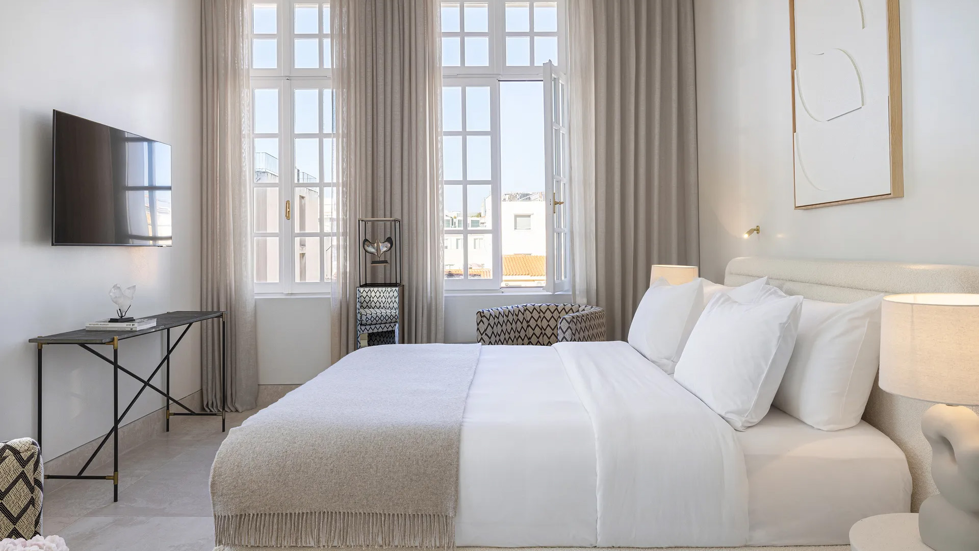 THE DOLLI AT ACROPOLIS A HOTEL TO LIVE