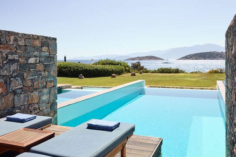 ST. NICOLAS BAY RESORT HOTEL & VILLAS