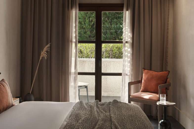 AULUS LINDOS RHODES, CURIO COLLECTION BY HILTON